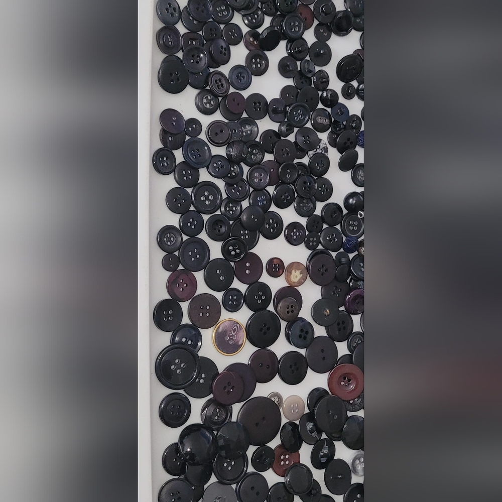 Assorted Black Buttons Collection โ โ โ bulk Lot - Picture 4 of 11